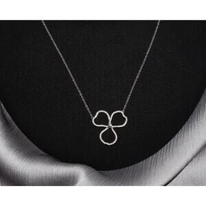 Tiffany & Co Platinum Diamond Open Flower Necklace 3.7G / 16in